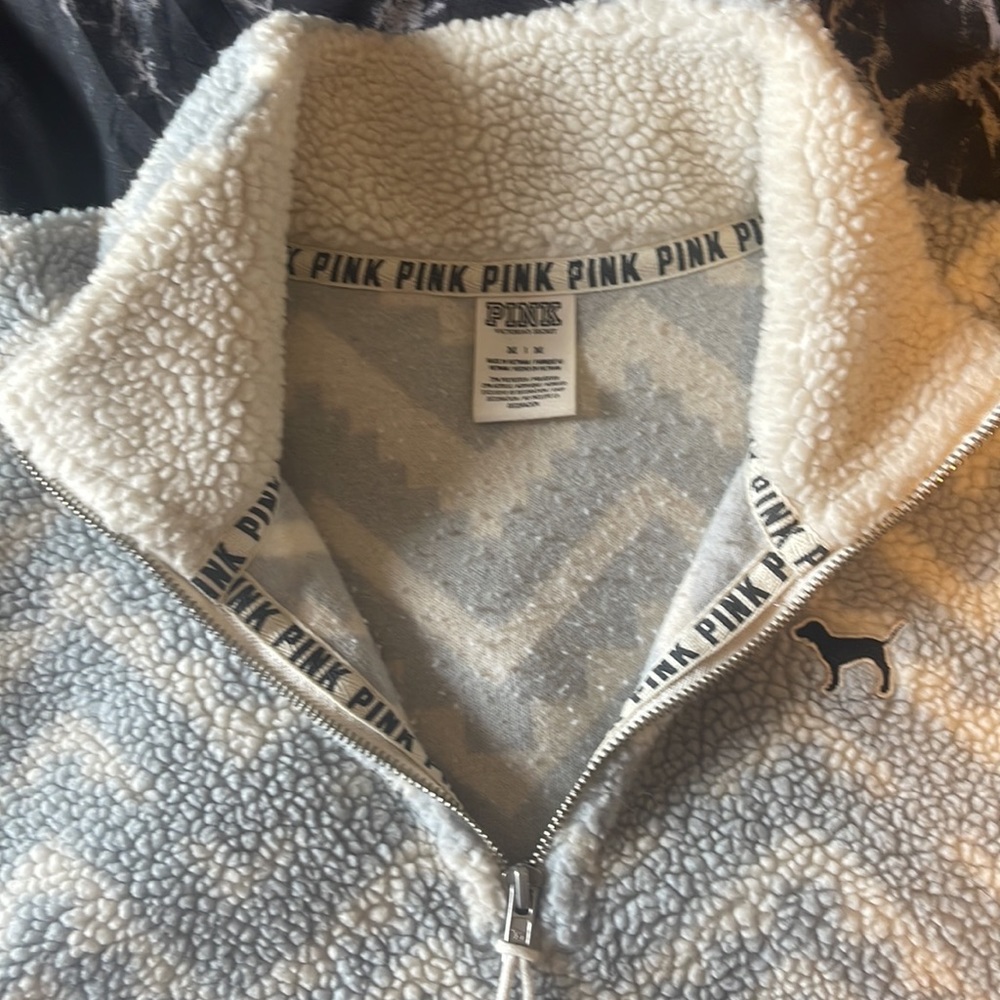 PINK Pullover - Picture 2 of 2
